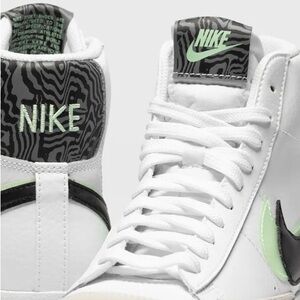 NIKE Blazer Sneaker